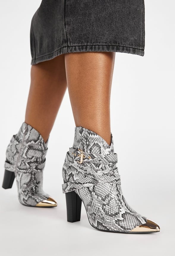 Justfab snakeskin clearance boots